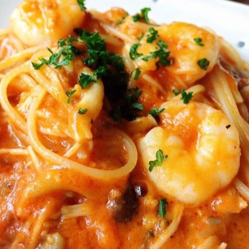 エビとキノコのトマトクリームソースパスタ(カフェ ド ガモヨン （café de GAMOYON）)