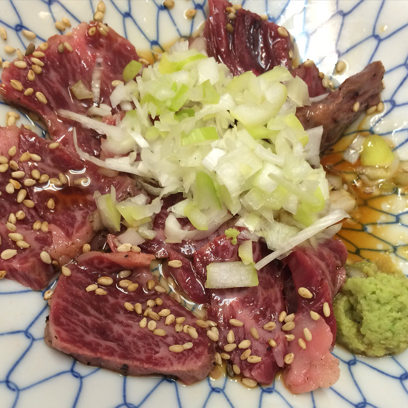 ハラミユッケ(もつ焼 でん 水道橋店)