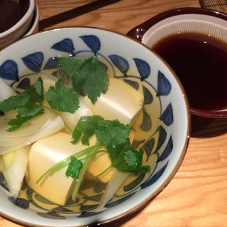 湯豆腐(北海道産石臼挽蕎麦 増田屋 新宿店 （ますだや）)
