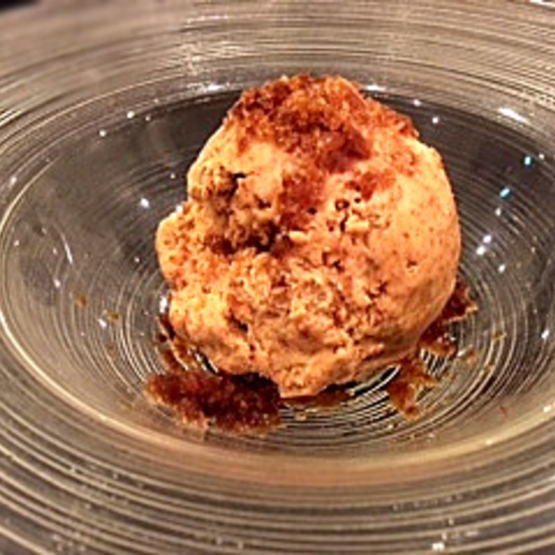 プラリネのセミブレッド エスプレッソのグラニテ添え(グリーチネ )