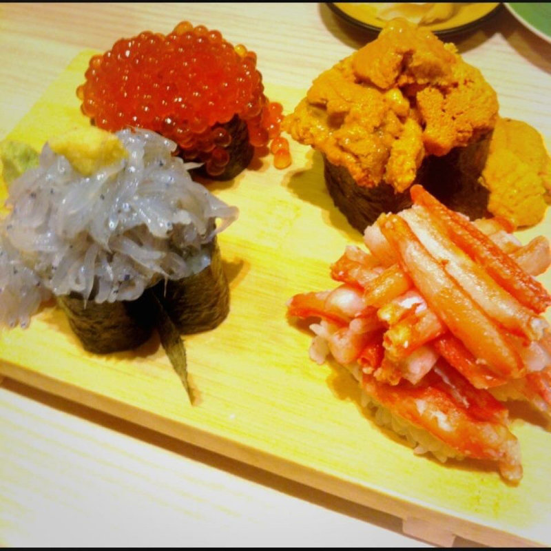 こぼれ寿司盛り合わせ(回転寿司沼津すし之助 横浜店)