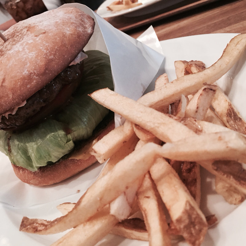 ラムバーガー(E・A・T （イーエーティー）)