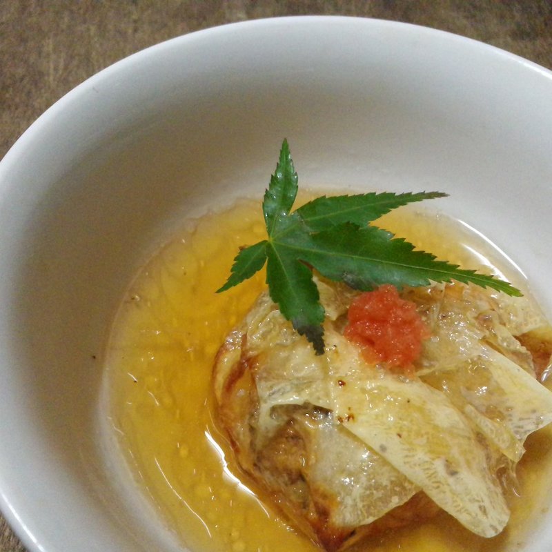 松茸の湯葉巻揚げ(小料理 野本)