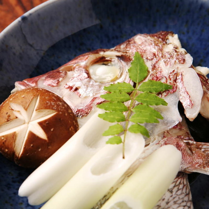 鯛の兜蒸し(小料理 野本)