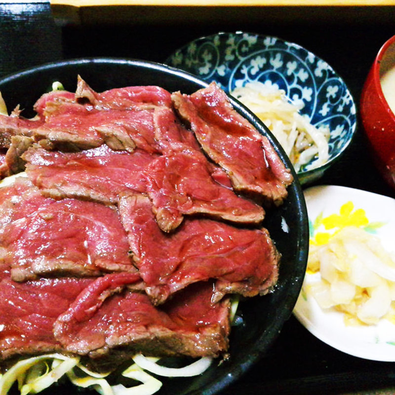和牛ステーキ丼(小料理 野本)