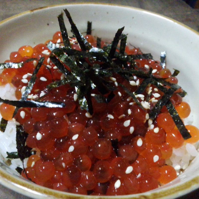 いくら丼(小料理 野本)