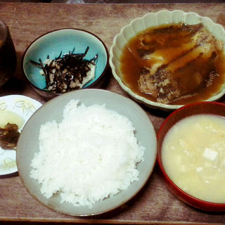 煮魚定食(小料理 野本)