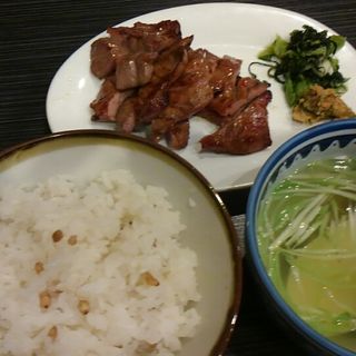 牛タン定食(牛タン焼専門店 司 )