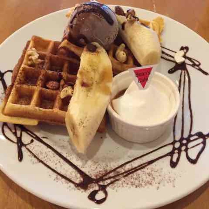 ワッフルバナナ&チョコレートアイス(ビーンズカフェ )