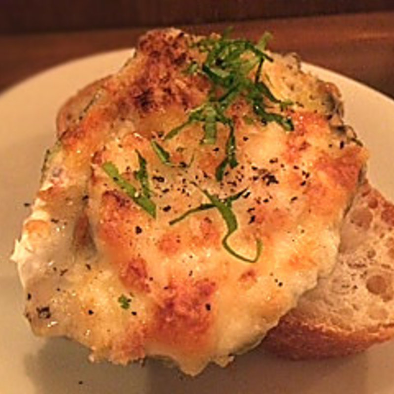 殻つき牡蠣グラタン(ピチーチ)