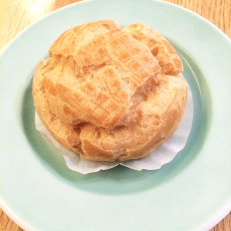 ミルクティーシュークリーム(ベッジュマン＆バートン 六本木ヒルズ店サロン ド テ)