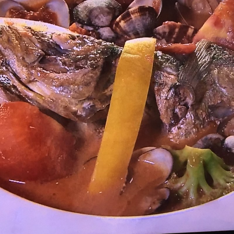 淡路産 丸アジと丸ごとトマトのブイヤベース(ベアーズキッチン （Bear's Kitchen）)