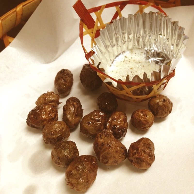 むかごの素揚げ(よしみ )