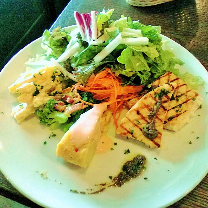 カジキマグロのグリルのタプナードソースと色々野菜のワンプレート(Tocci （トッチ）)