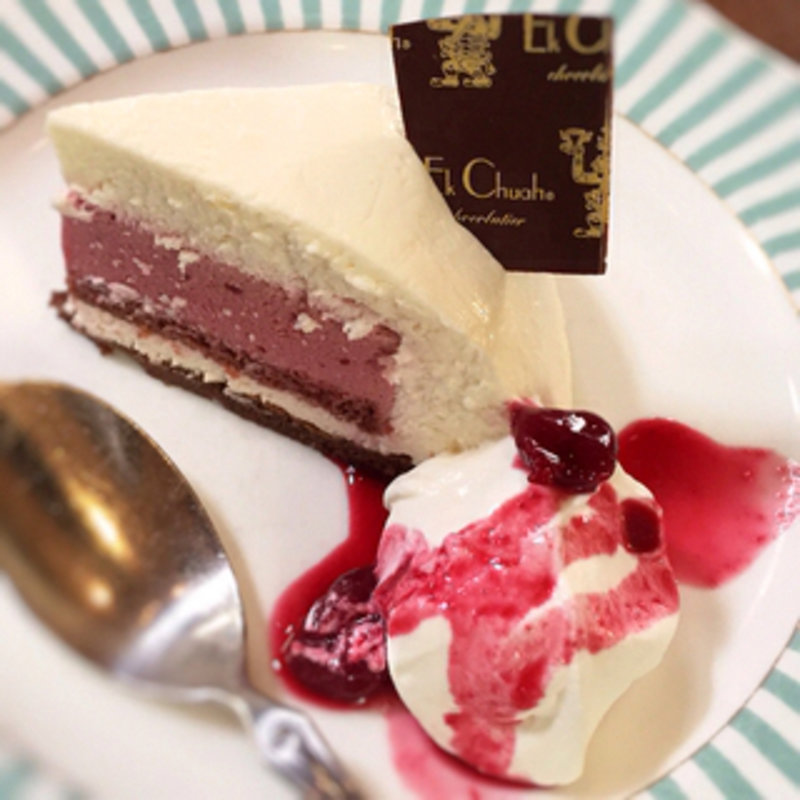 チェリーとチーズのムース(エクチュア からほり「蔵」本店)
