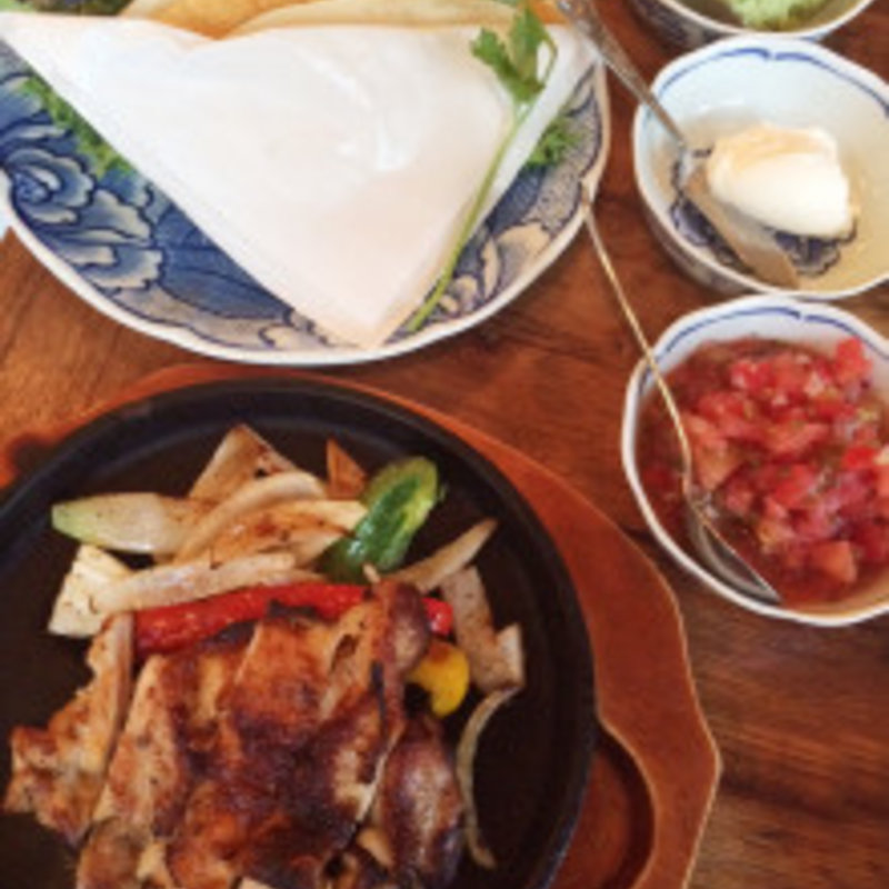 ファフィータグリルチキン(ｉｒｖｉｎｇ・ｐｌａｃｅ)