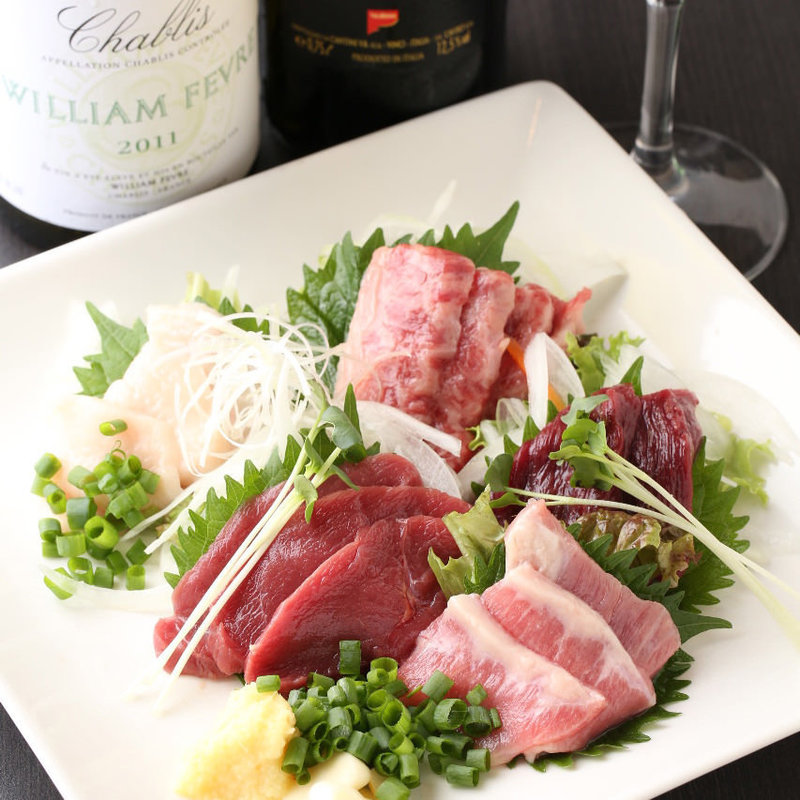 馬刺し(九州紀行・美色個室 一本気 海浜幕張店 （イッポンギ）)