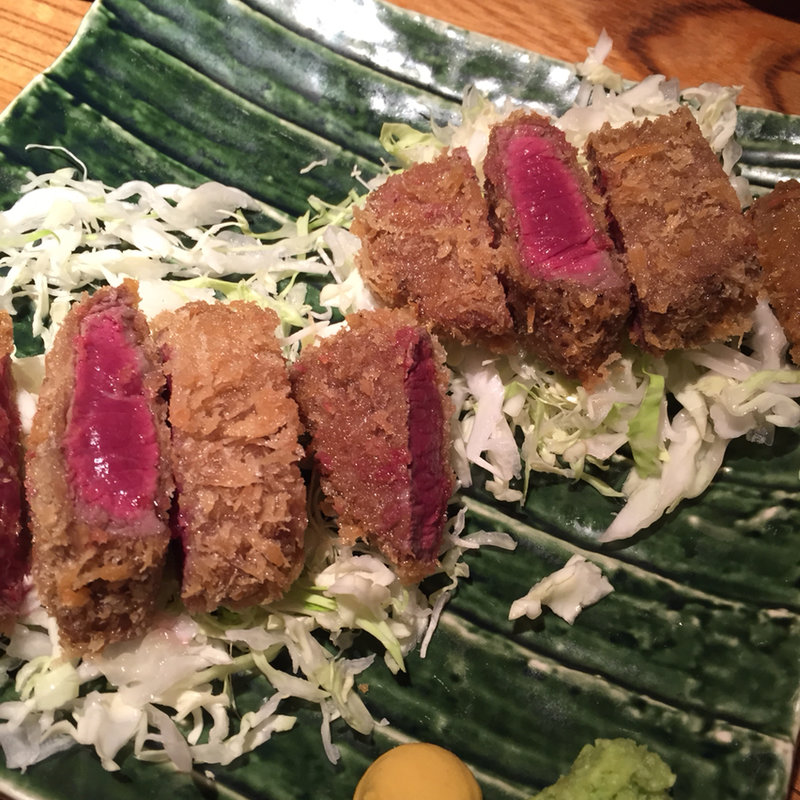 牛ヒレのレアステーキ(煮炊魚金 （うおきん）)