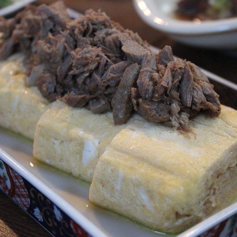 出汁巻き玉子ツナかけ(月島まぐろセンターとろやん （ツキシママグロセンタートロヤン）)