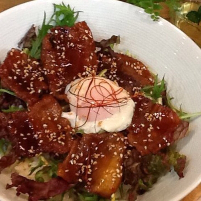 ピリ辛豚バラ丼(toto kitchen)