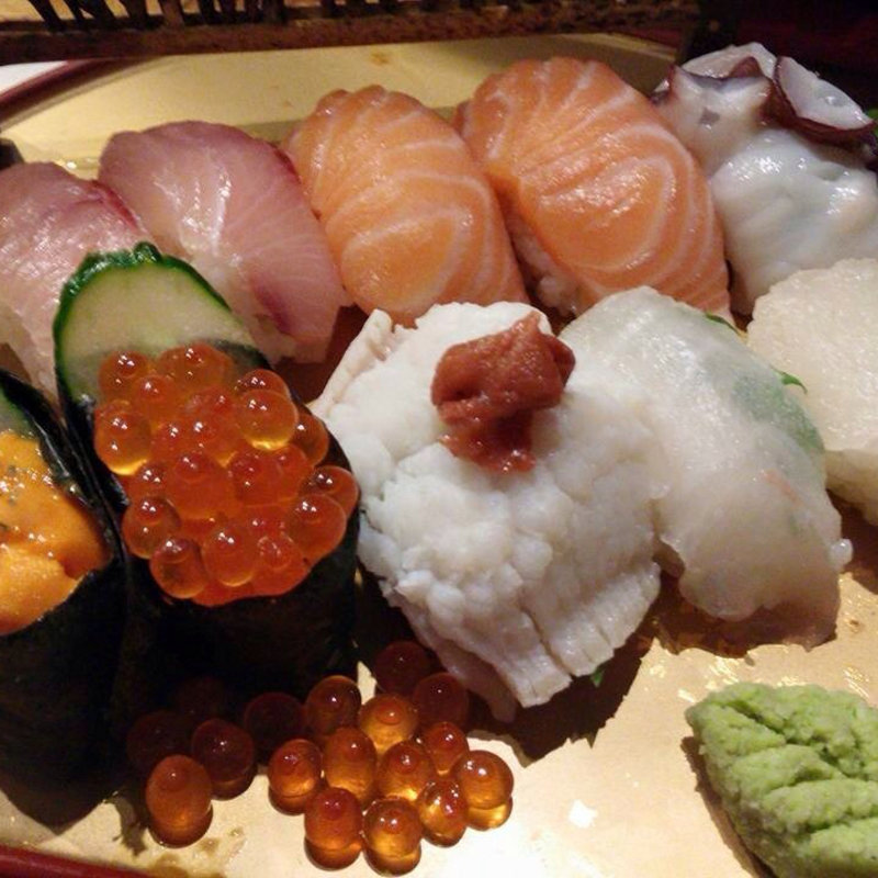 寿司盛り合わせ(寛 （くつろぎ）)