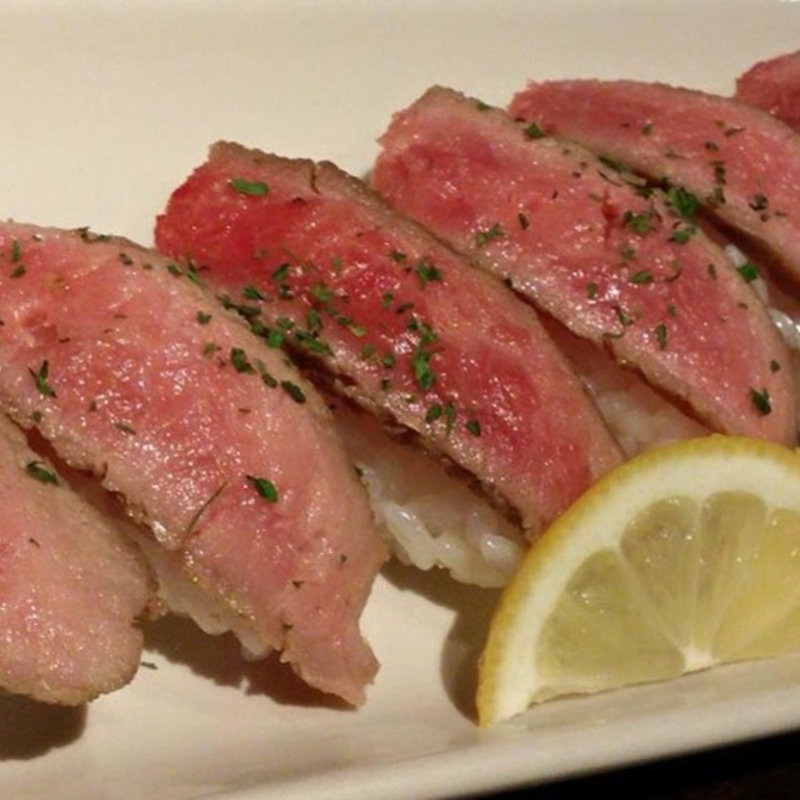 霜降り和牛にぎり寿司(寛 （くつろぎ）)