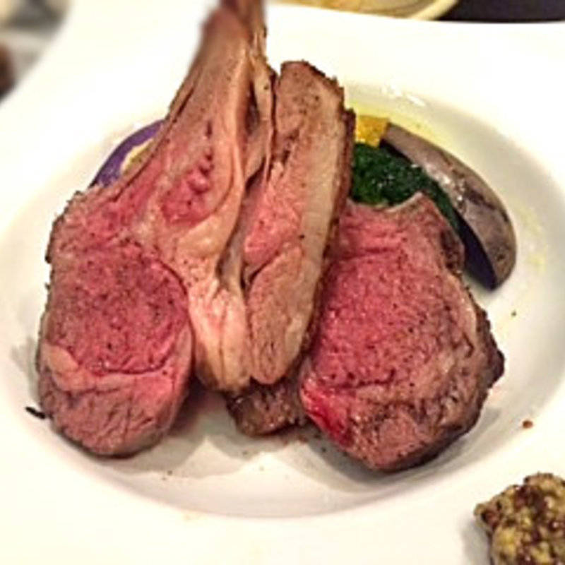 骨付き仔羊のロースト　横浜野菜添え(ビストロ＆バル ジィーロ)