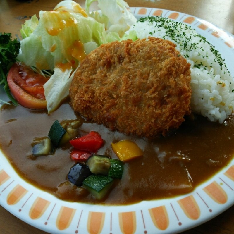 7種の夏野菜コロッケのリーフカレー(ミュージアムレストラン ル・サンク （MUSEUM RESTAURANT）)