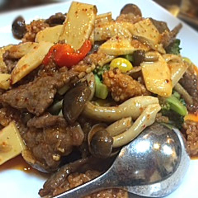 牛肉とおこげの炒め(敦煌　伊勢佐木町)