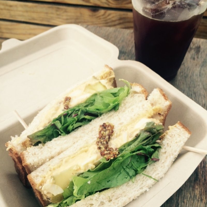 お天気の日のたまごサンド(garten)