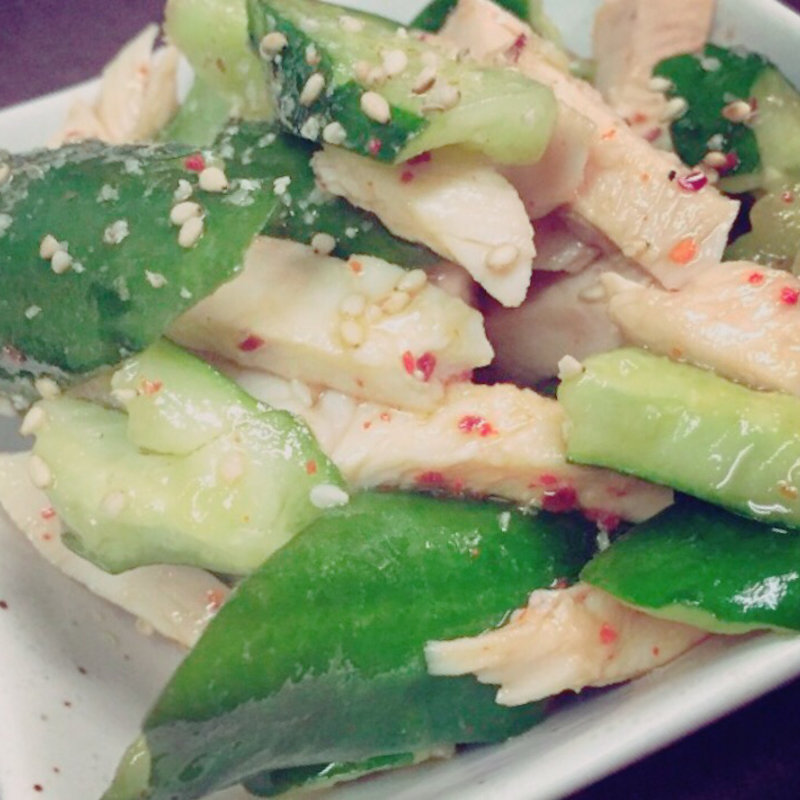 たたききゅうりと蒸し鶏のさっぱり和え(コーラ 池尻店 （KO-LA）)