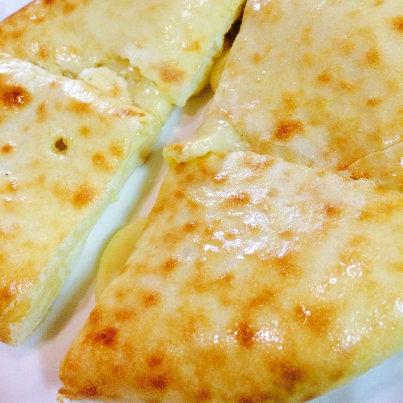 チーズナン(ナマステ タージ マハル 伏見店 （Namaste Taj Mahal）)