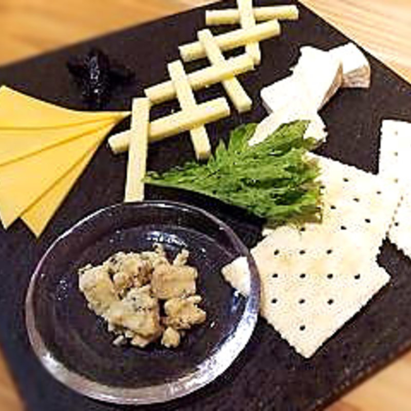 チーズの盛合せ(フレンチバル 来酒 （キッシュ）)