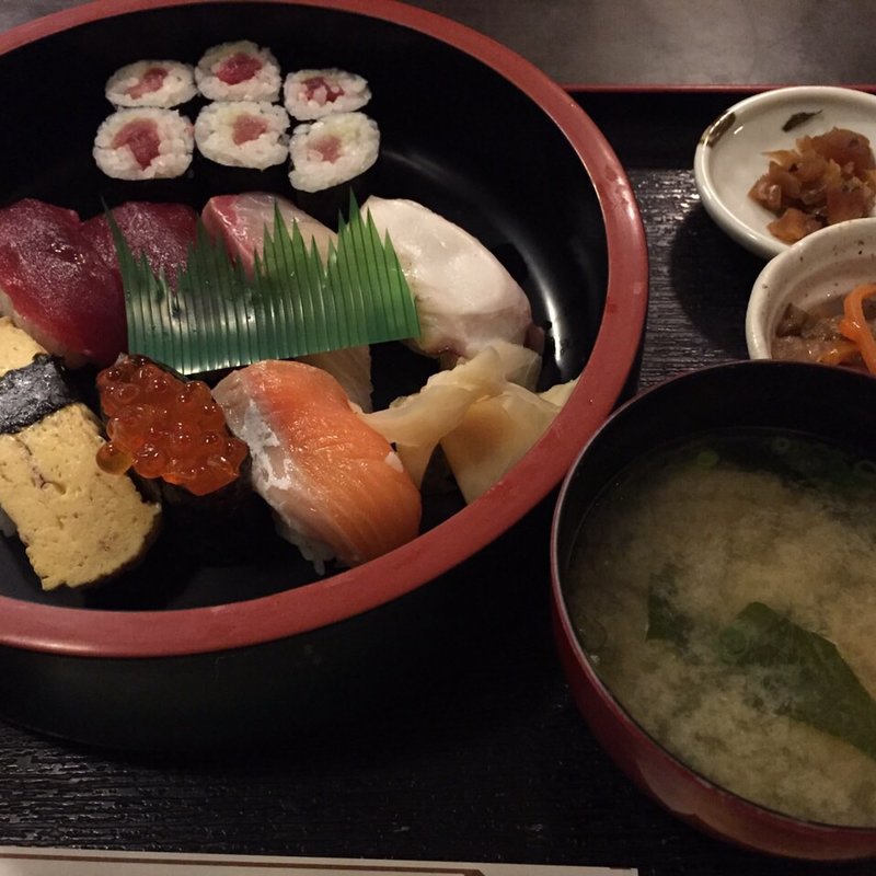 ランチ握り(多満 百合丘店 （たまん）)