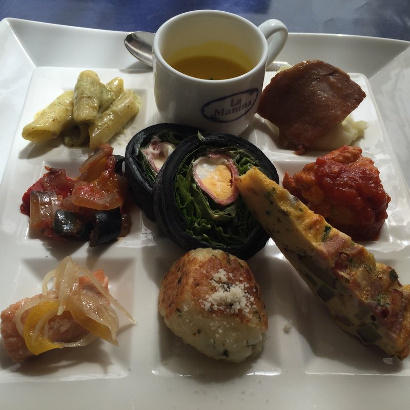 おすすめ9種の盛り合わせ(ラ・マニーナ百道店)