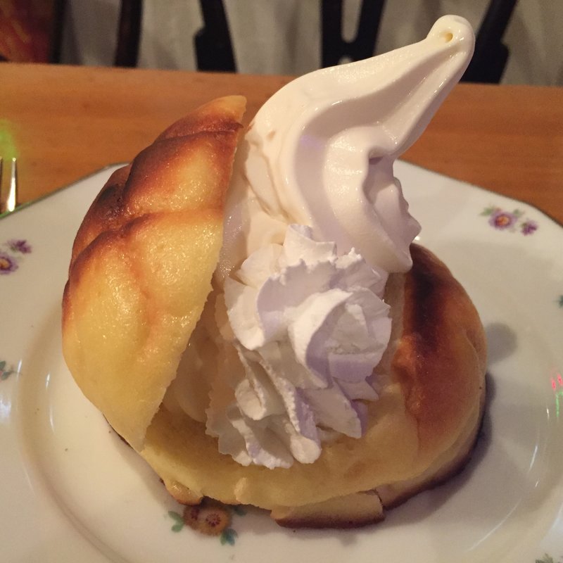 あったかメロンパンソフトクリーム(ヴァンヴェール珈琲)