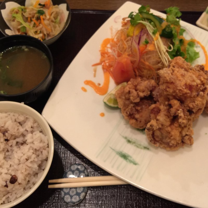 若鶏の唐揚げ定食(cook 和楽 （クック わらく）)