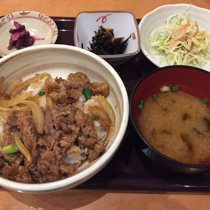 牛焼肉どんセット(うまかもん食堂)