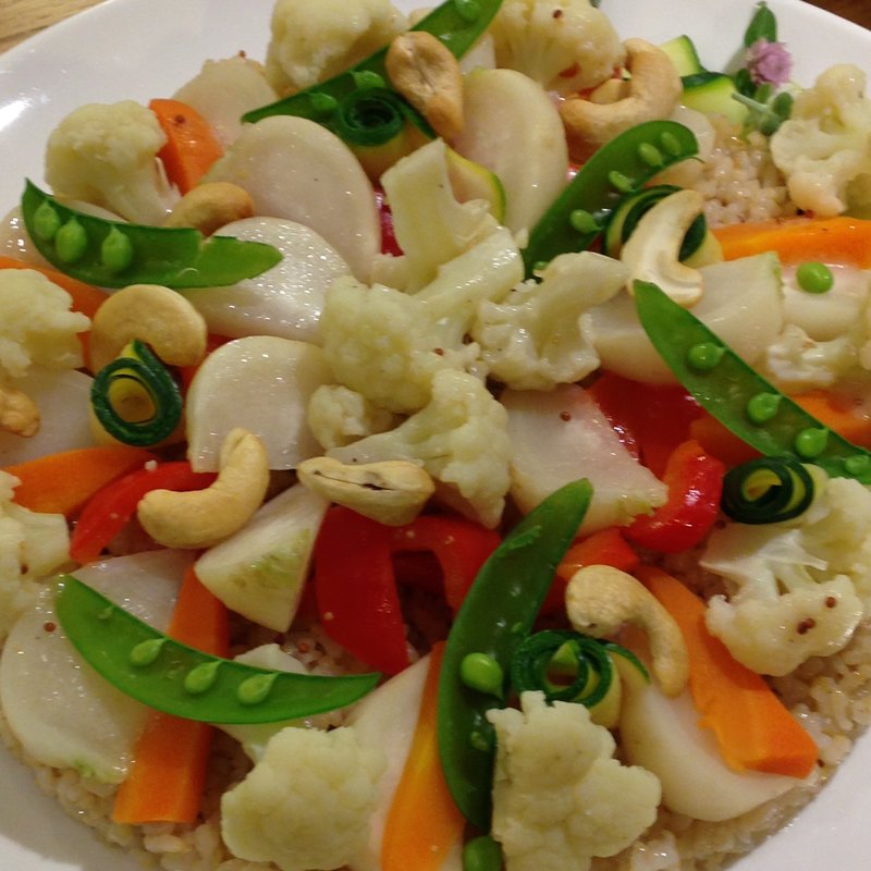 彩りサラダ寿司(ビオクラカフェ)