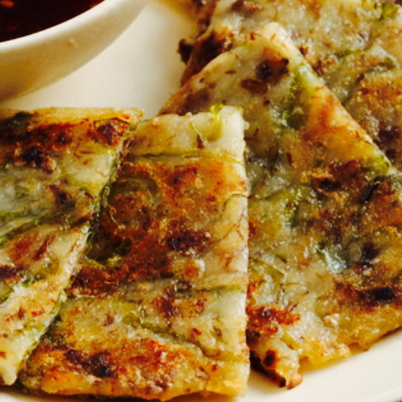 牛スジと玉ねぎのチヂミ(焼肉ダイニング 甲 （キノエ）)