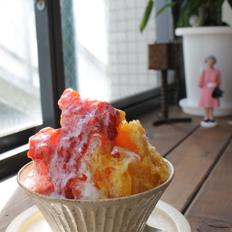 苺＆マンゴー杏仁ミルク(マルニアトリエカフェ)