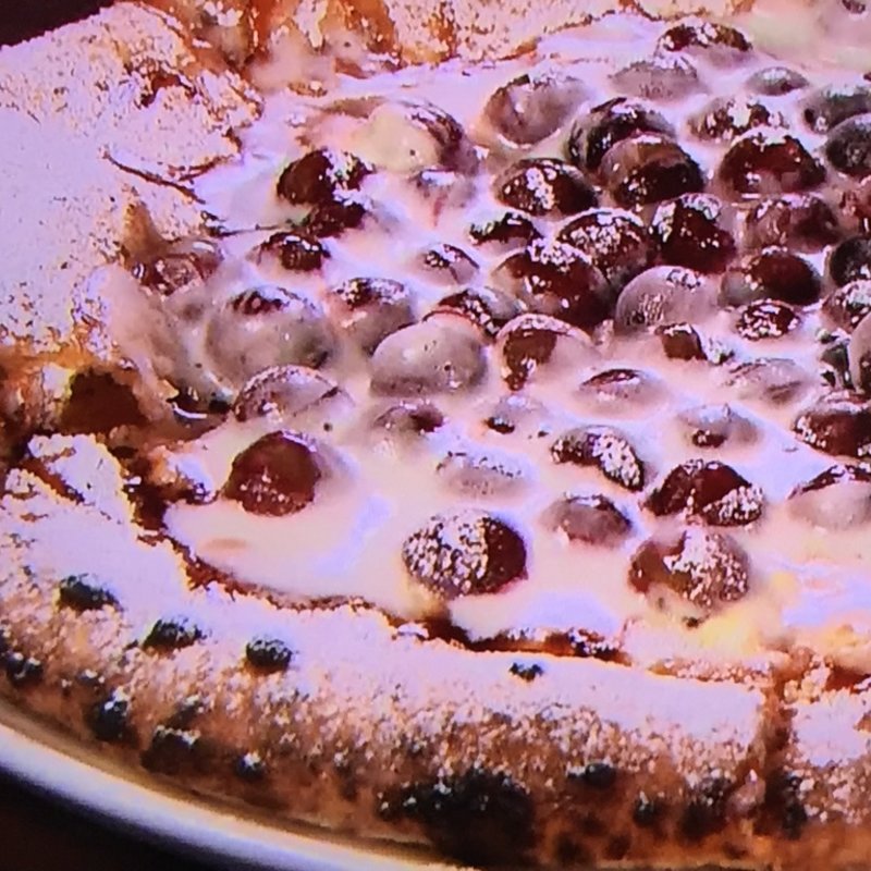 駒ヶ谷完熟収穫デラウェアとマスカルポーネ　赤ワインソースがけ(covo （コーヴォ）)