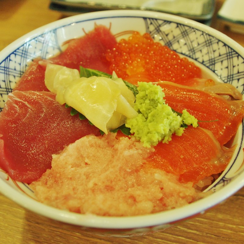 4色丼(磯丸水産 人形町店)
