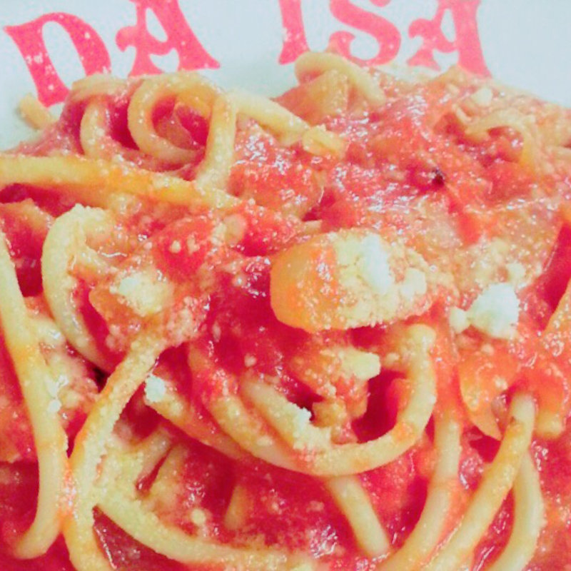 豚バラ肉の塩漬とオニオンのトマトソース (Pizzeria e Trattoria da ISA)