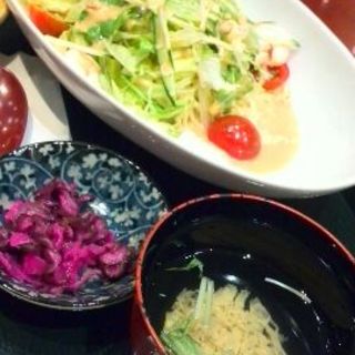 冷やしレタス麺(麻布茶房 ウィング高輪店)