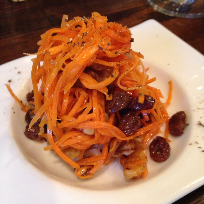 にんじんとクルミのサラダ(ヌメロ サンク)