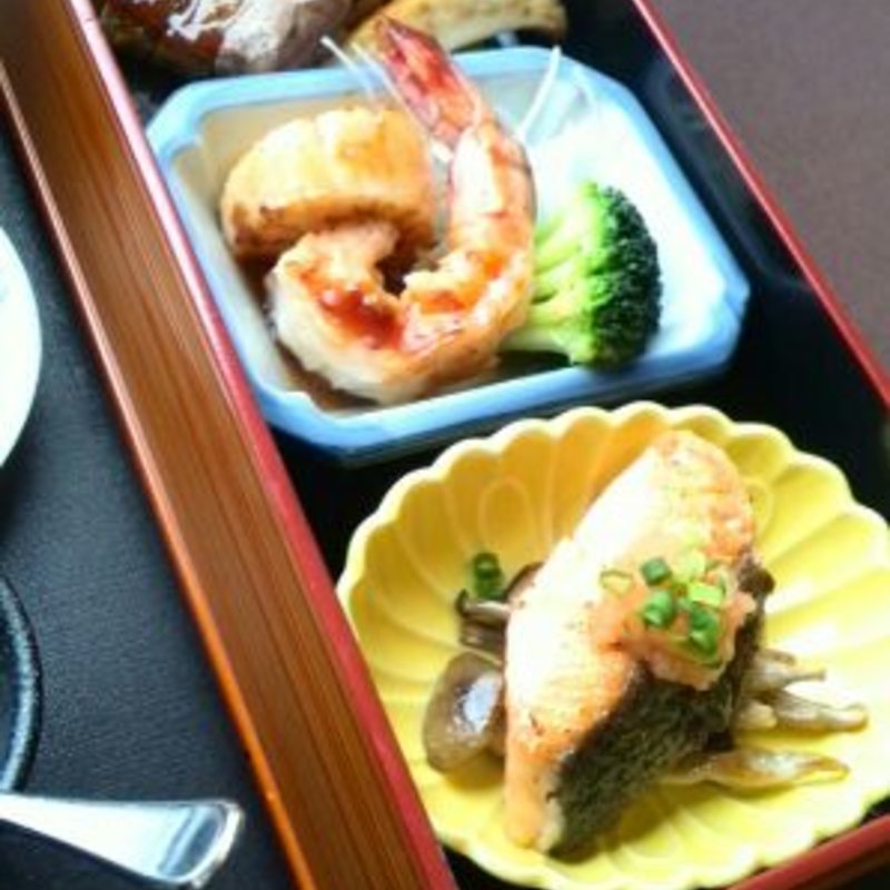 ビーフ＆シーフードミックスランチ(24 （トゥエンティフォー）)