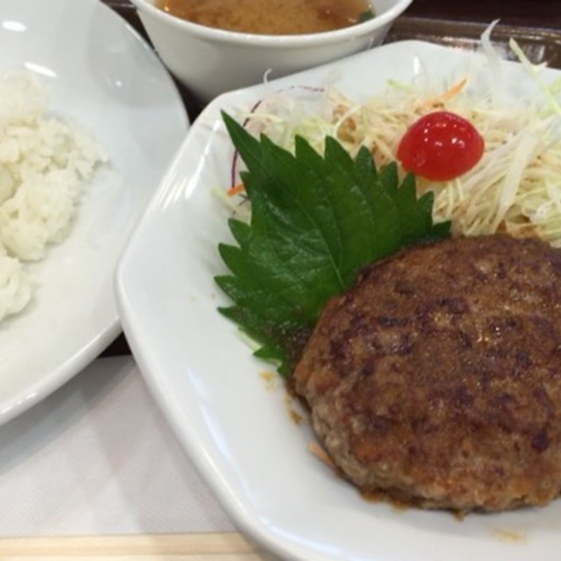 和風ハンバーグセット(海上明珠 楽善園 （ハイシャンミンチュウ ルウサンユェン）)