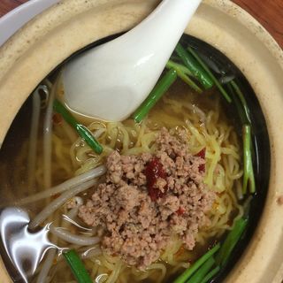 台湾特製土鍋麺(土鍋大餃子)