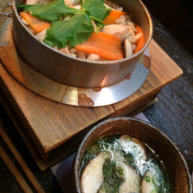 鳥釜飯（一合）スープ付き(照の家)